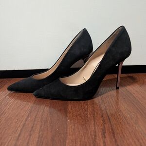 Zara Classic Black Suede Heels